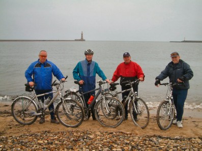 c2c roker pier.jpg (40090 bytes)