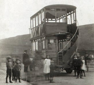 Old decker, Church Street, West Bank c1911.jpg (22528 bytes)