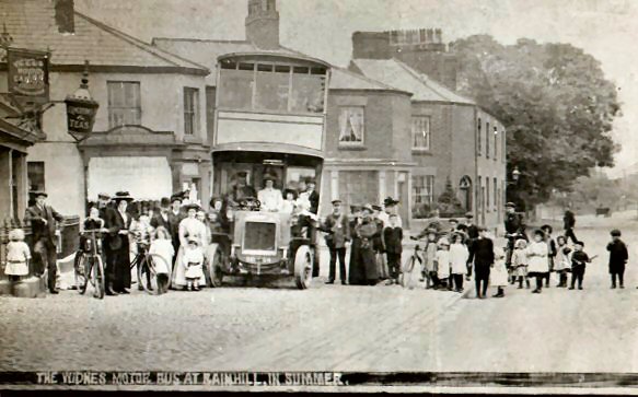 Widnes Corp bus in Rainhill, 1910.jpg (49260 bytes)